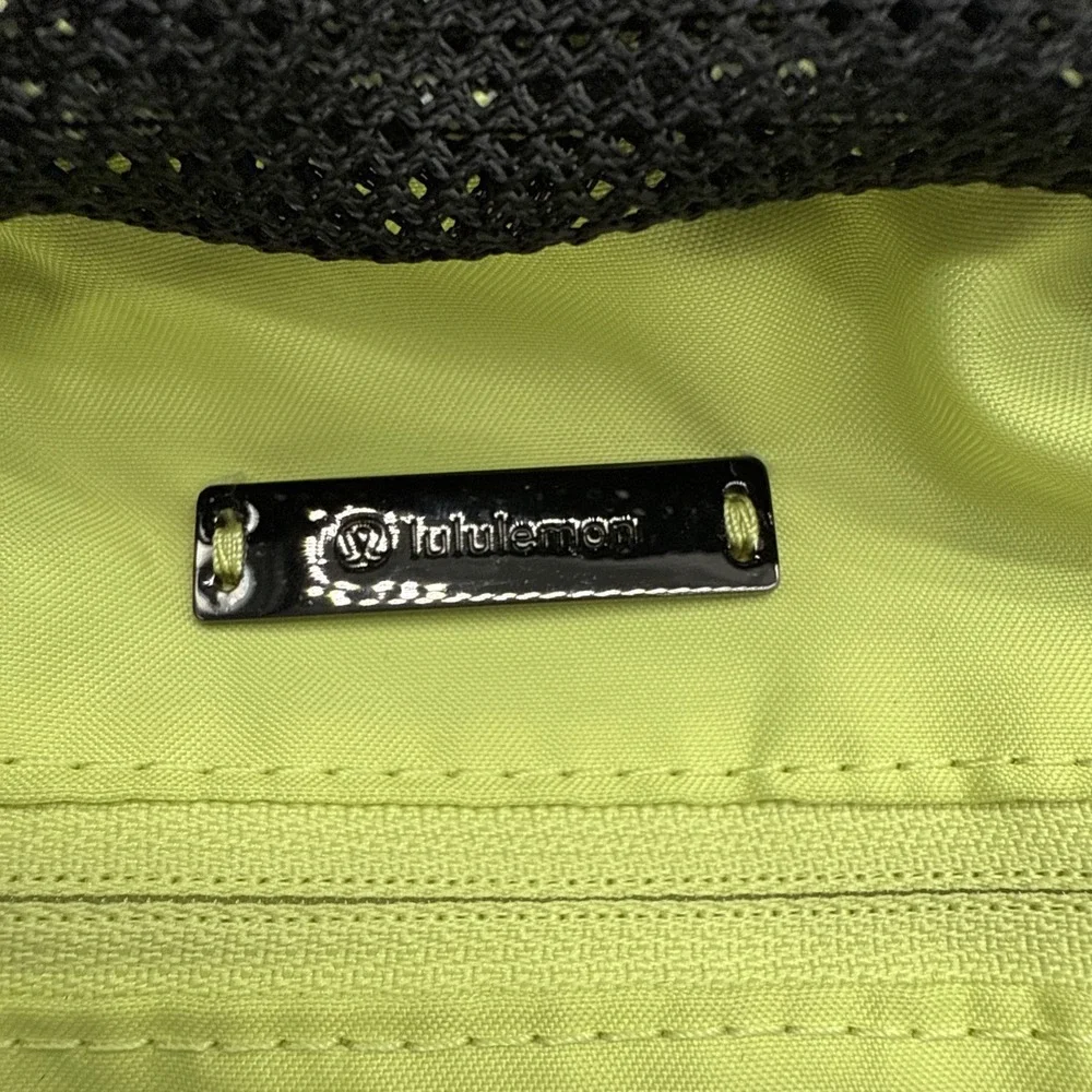Lululemon Dash‎ All Day Bucket bag *6.5L Black/Lemon Vibe